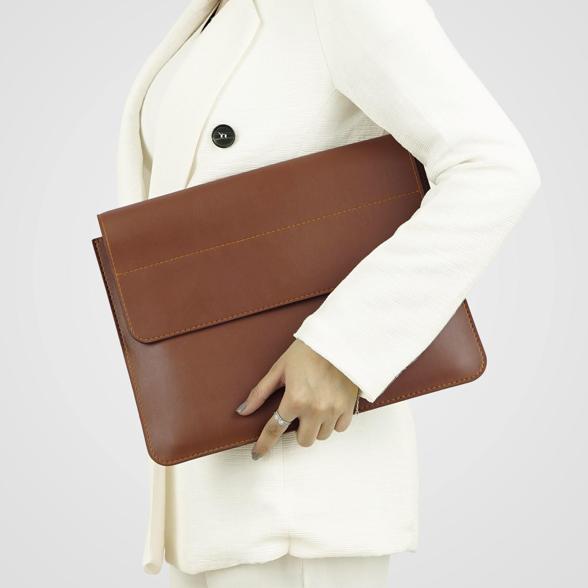 MacBook Sleeve Brown (13 inches) by Astore - Online MacBook Sleeve