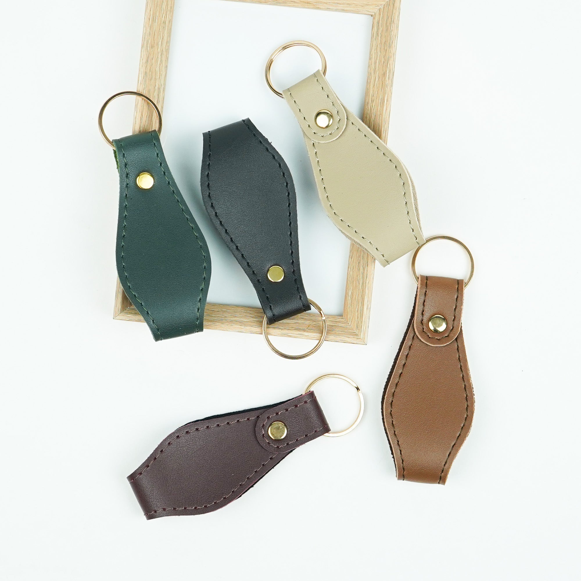 Kite shape Keychain – astore.pk