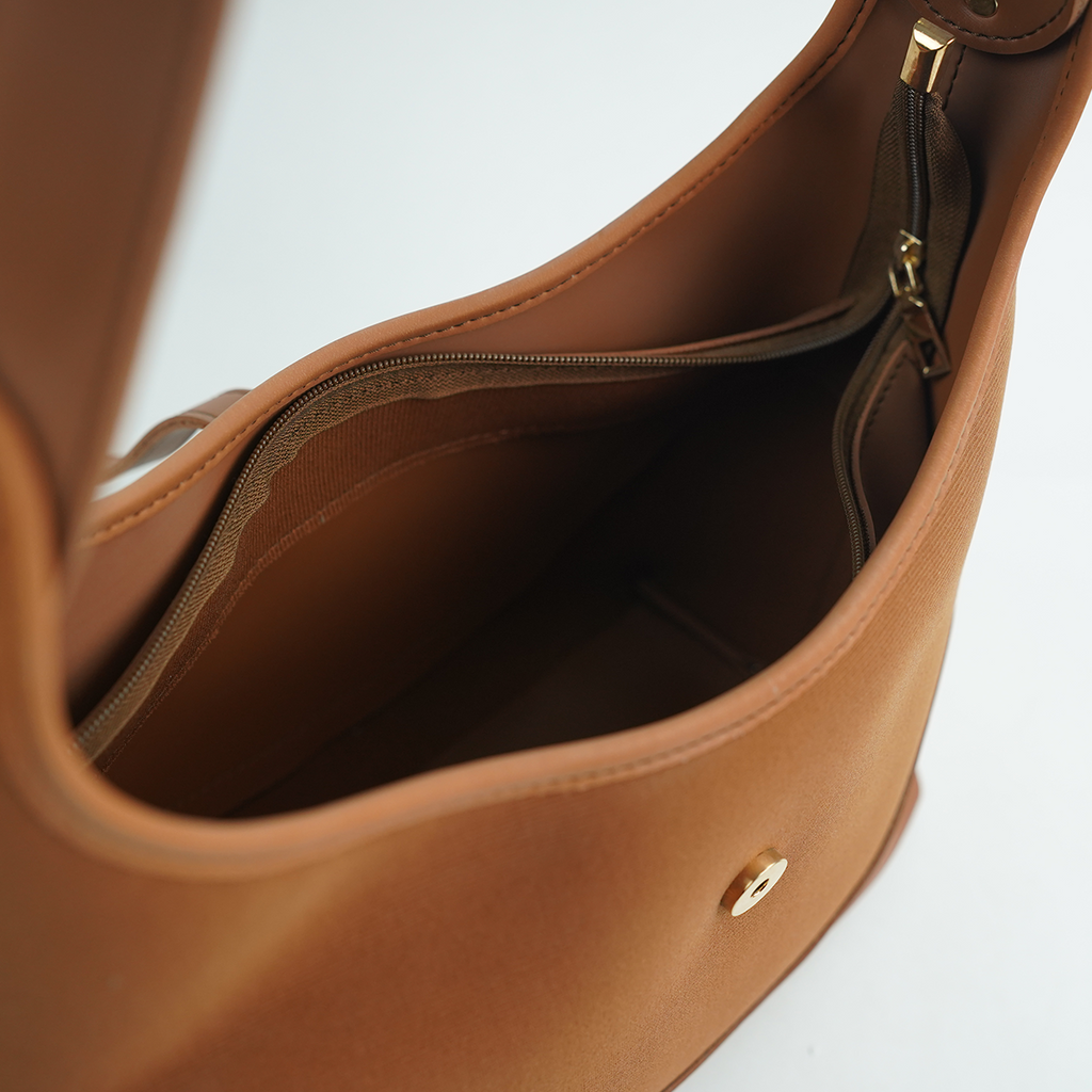 Lunara Hobo Bag Brown