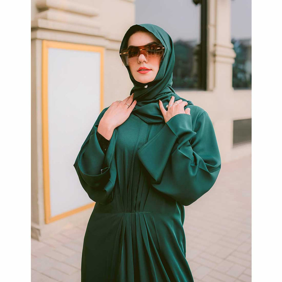 Buy The Royal Abaya (Emerald Green) online in Pakistan